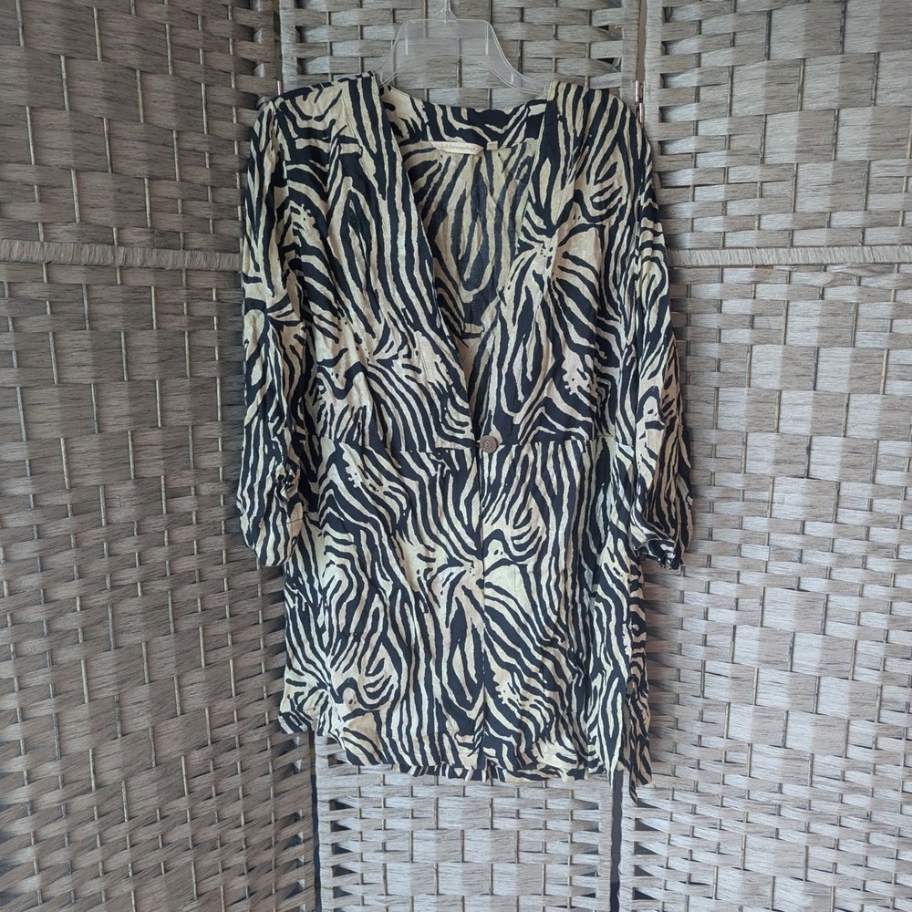Soft Surroundings Single Button Tunic Tan Black Zebra Print V-Neck Sz M Artsy